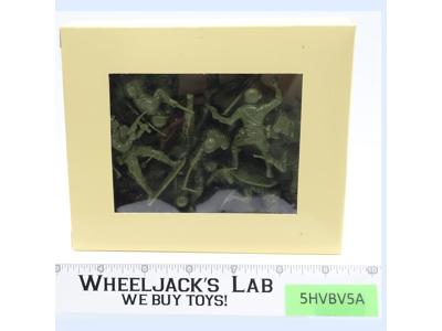 Set of 28 NEW US Army WWII Infantrymen Toy Soldiers Green Plastic 54mm Figures