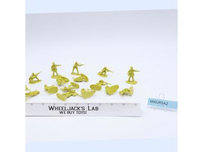 Lot of 16 American Infantrymen WWII 1/35 Scale CTS Toy Soldiers Figures