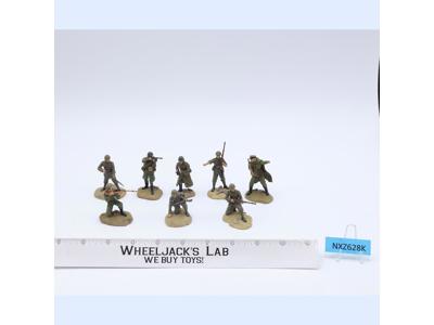 Lot of 8 American Germans WWII 1/32 Scale 21st Century Toys Soldiers