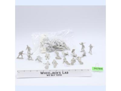Lot of 32 NEW White German Infantrymen WWII 1/32 Scale MARX CTS Toy Soldiers