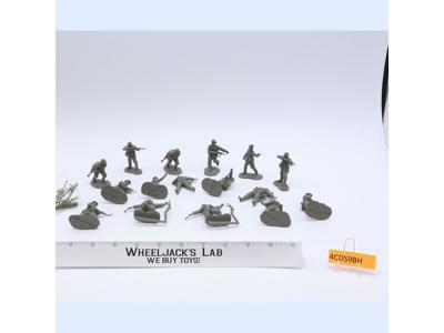 Lot 16 GRAY German Infantrymen WWII 1/32 Scale Conte Toy Soldiers Men