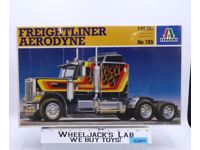 #785 Freightliner Aerodyne Italeri 1:24 Scale Model Kit NEW SEALED
