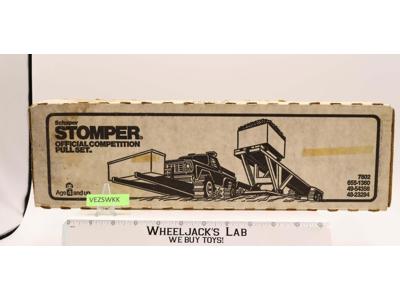 Official Competition Pull Set MAIL AWAY Rough Riders 1982 Schaper Stomper