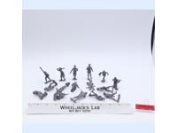 Lot of 16 Gray German Infantrymen WWII 1/32 Scale MARX CTS Toy Soldiers Figures