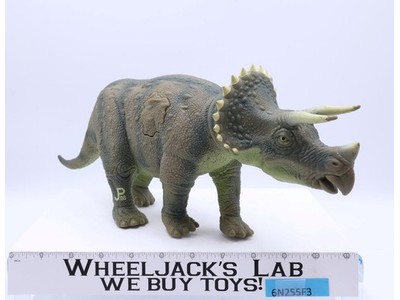 Triceratops JP08 W/ Damage Wound Piece Jurassic Park 1993 Kenner Figure