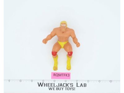 Hulk Hogan Thumb Wrestler WWF 1986 LJN Titan Sports Wrestlers Action Figure
