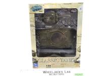 M4A3 Military Tank Classic Tank 1:32 Scale Plastic Assembly Kit NewRay NEW MIB
