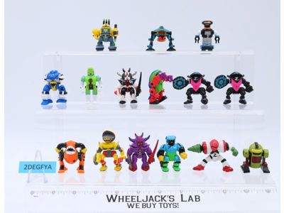 Lot of 15 Figures & Vehicles Vintage Z Bots Collection Galoob