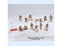 Lot of 13 German Infantrymen WWII 1/32 Scale CTS Toy Soldiers Figures Men