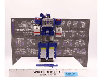 Soundwave 100% Complete Transformers Titans Return 2017 Hasbro Action Figure