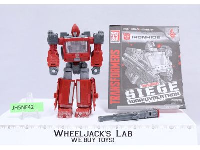 Ironhide 100% Complete Transformers Siege WFC 2018 Hasbro Action Figure