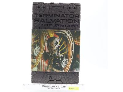 DMS03 T-700 Diorama Terminator Salvation 2009 Hot Toys 1/6 Scale NEW MIB