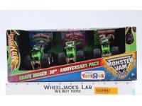Grave Digger 30th Anniversary Pack Monster Jam Hot Wheels TRU 2011 Mattel NEW