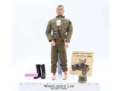 Action Soldier Army Painted Head 12" GI Joe 1964 Hasbro Action Figure w/ Manual