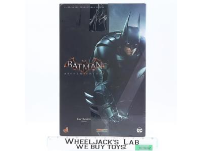 VGM026 Batman Arkham Knight DC Comics Hot Toys 1/6 Action Figure MIB