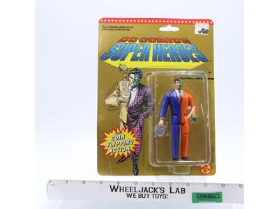 Two Face COIN FLIPPING ACTION Super Heroes DC Comics 1990 Toybiz New MOSC