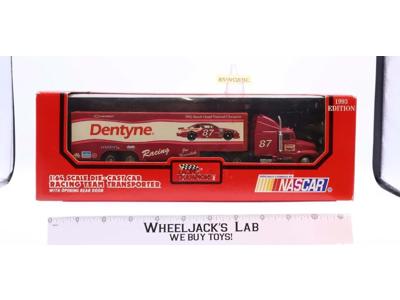 Racing Champions Die-Cast Cab Racing Team Transporter NASCAR 1993 1/64 Scale