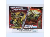 Bumblebee A.W.E. Striker W/ Stalker Transformers x GI Joe Hasbro NEW MIB