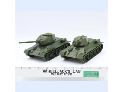Set of 2 Green M4 Sherman Tanks WWII Plastic Toy Soldiers CTS 7.5" Long