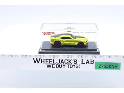 Camaro Concept 2011 Hot Wheels Racing SEMA Toy Fair NEW in Case