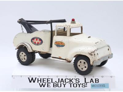 No. 18 White Wrecker Tow Truck Pressed Steel 1957 Tonka Vintage Toy