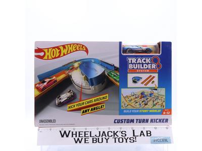 Custom Turn Kicker Hot Wheels Track Builder 2017 Mattel NEW SEALED