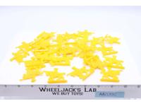 Lot of 29 Yellow Roman Calvary W/ Spears 1970s Lucky Products Toy Soldiers
