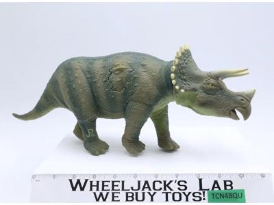 Triceratops JP08 W/ Damage Wound Piece Jurassic Park 1993 Kenner Figure