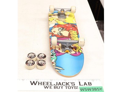 Tech Deck Hook-Ups 11" Anime Skateboard With 4 Extra Wheels