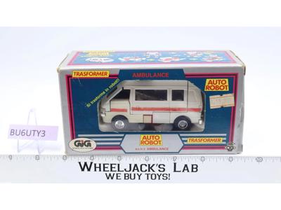 One Box Cherry Vanette Ambulance Ratchet Diaclone GIG Takara Transformers
