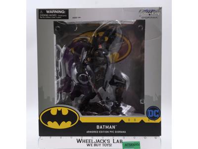 Batman Armored Edition DC Comics Gallery Diorama Diamond Select 10" Statue MIB