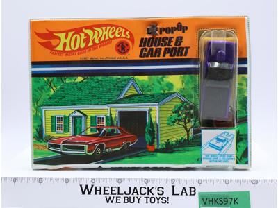 Pop Up House & Car Port Hot Wheels 1967 Mattel W/Purple Custom Fleetside Redline