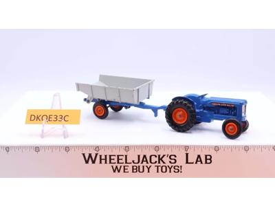 Fordson SUPER MAJOR Tractor and Whitlock Trailer #11 Matchbox 1960's England