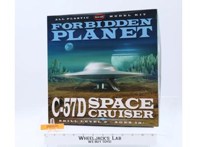 C-57D Space Cruiser Forbidden Planet 2013 Polar Lights Plastic 1:144 Model Kit