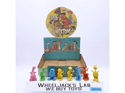 Lot of 8 Flintstones Diener Erasers Party Cake w/ Display Hanna-Barbera Figures