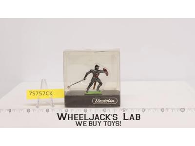 Soldier with Sword and Red Shield Elastolin by Preiser 1.5" NIB #6288 40mm