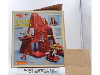 Rescue Center Deluxe Set Mobile Action Command Matchbox 1976 Lesney Playset
