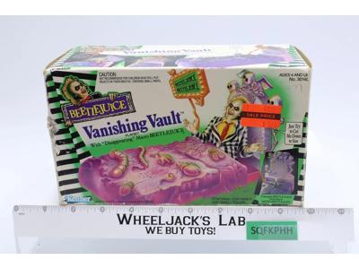 Vanishing Vault W/Micro Beetlejuice Complete W/BOX Kenner UNUSED STICKERS