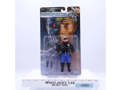 Blaster T-1000 Police Officer Terminator 2 1991 Kenner Action Figure MOSC