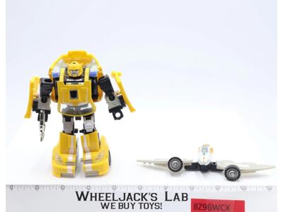 Bumblebee Classics 100% Complete Deluxe Class Transformers 2006 Hasbro Figure