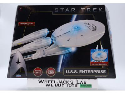 USS Enterprise 100% Complete Star Trek 2009 Playmates Action Figure Vehicle