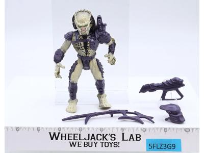 Renegade Predator Alien vs. Predator 1993 Kenner Vintage Action Figure COMPLETE