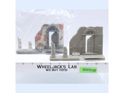 Set of 2 Crumbling Walls CTS Toy Soldiers Diorama Accessories