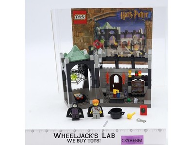 #4705 Snape's Class 100% Complete + Manual Harry Potter 2001 Lego