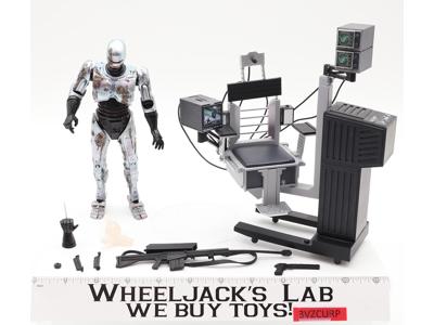Battle Damaged Robocop W/ Chair Robocop 2021 NECA Action Figure