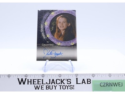 Katie Stuart as Cassandra SIGNED Stargate SG-1 Rittenhouse Trading Card