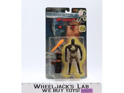 Endoglow Terminator 2 w/ Flame-Thrower Blaster Kenner 1991 Figure NEW SEALED