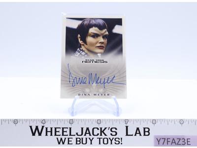 Dina Meyer as Commander Donatra SIGNED Star Trek Nemesis Rittenhouse Card