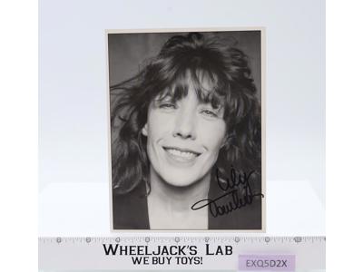 Lily Tomlin Actress / Comedian AUTOGRAPHED 5x7 Photograph