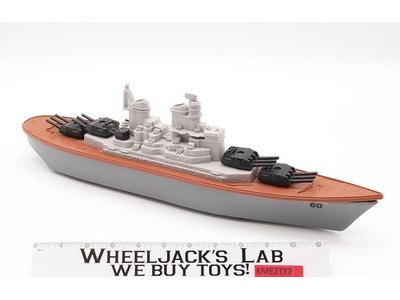 Strombecker 5250 Plastic Floating Battleship W/ Wheels 1982 Made in USA Vintage